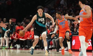 杨瀚森3中0仅1板入账 被“美国周琦”上了一课