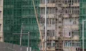 香港火灾背后：争议高楼竹制脚手架